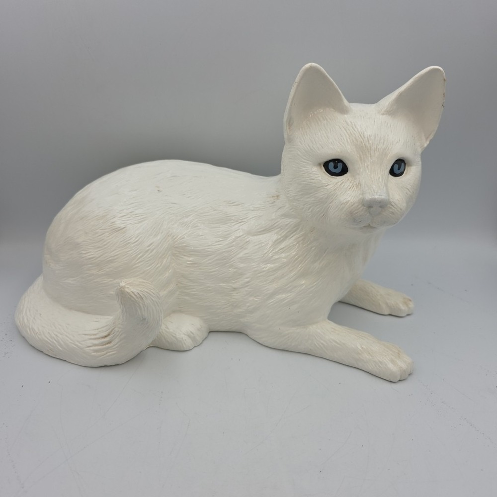 Vintage Scioto Ceramic White Kitty Cat Shelf Sitter, Blue Eyes, Signed 12"